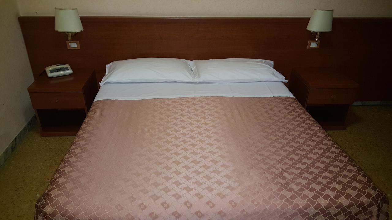 Hotel Bruna Rome Buitenkant foto