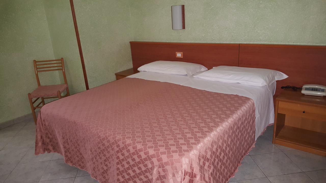 Hotel Bruna Rome Buitenkant foto