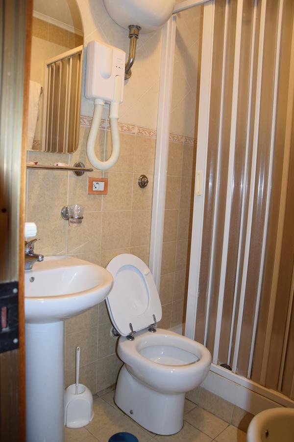 Hotel Bruna Rome Buitenkant foto