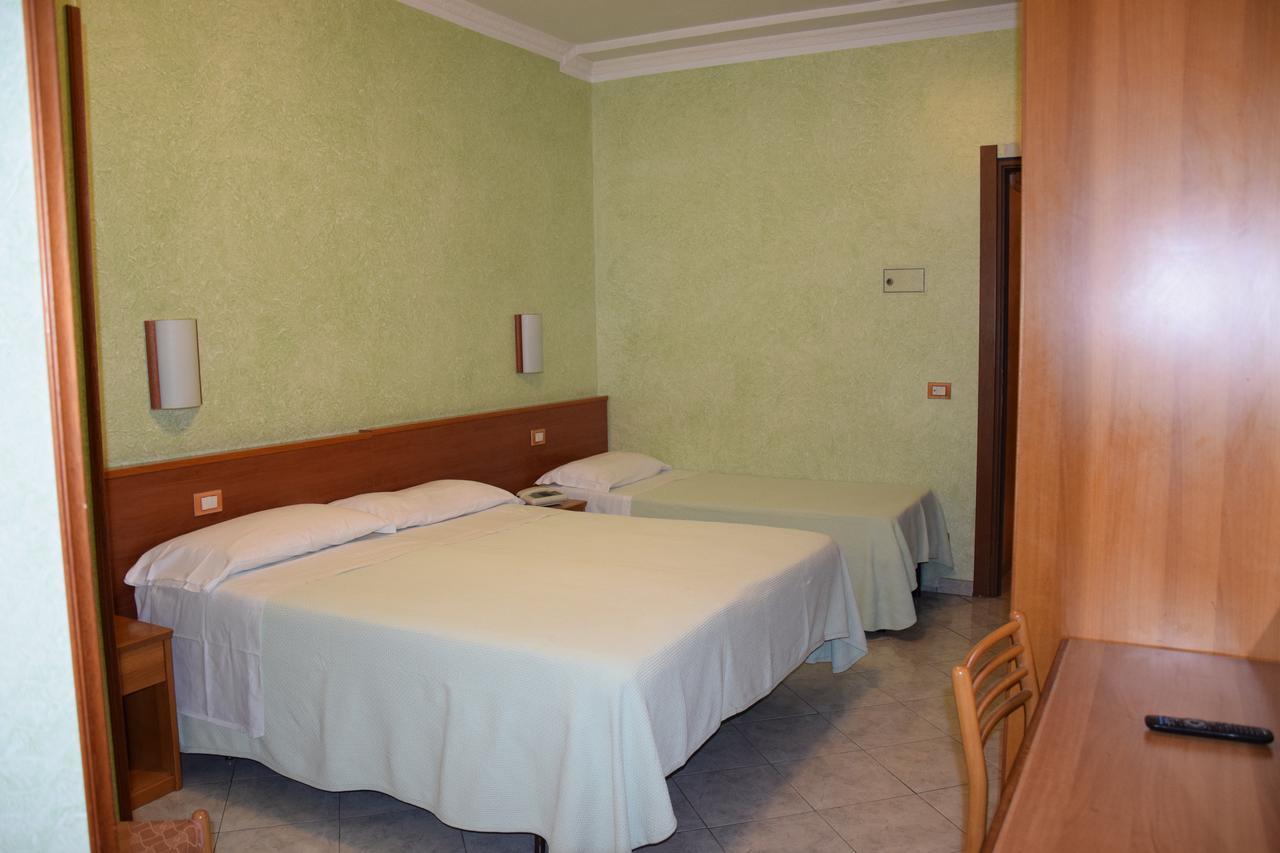 Hotel Bruna Rome Buitenkant foto